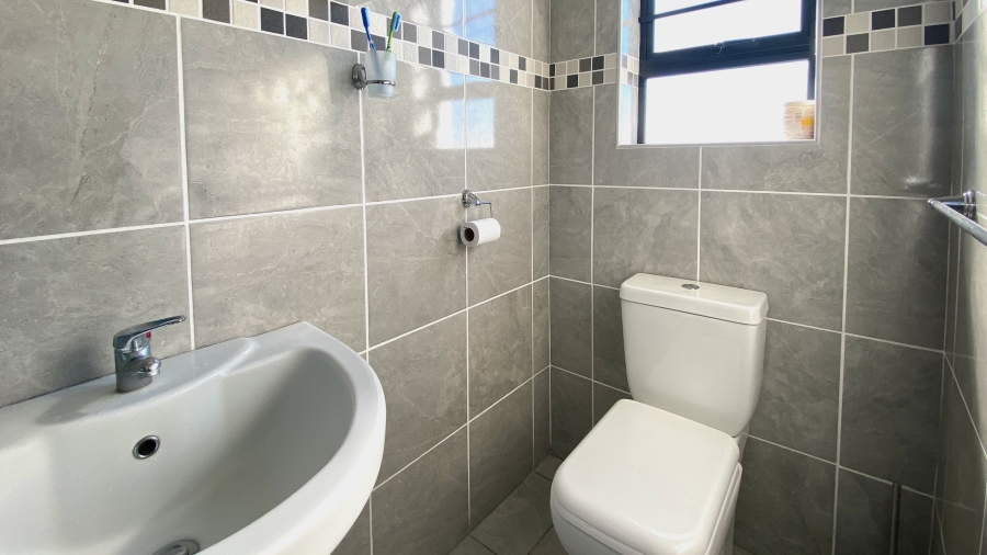 3 Bedroom Property for Sale in Atlantic Waves Estate Western Cape